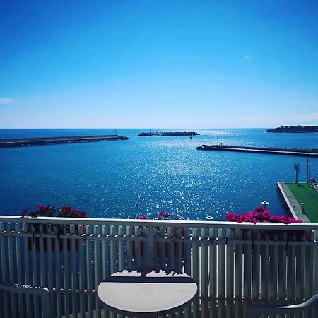 B&B La Baia Sea Rooms Bisceglie Exterior photo