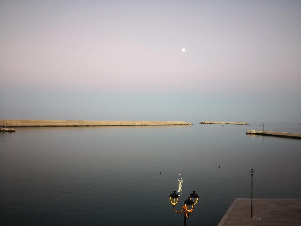 B&B La Baia Sea Rooms Bisceglie Exterior photo