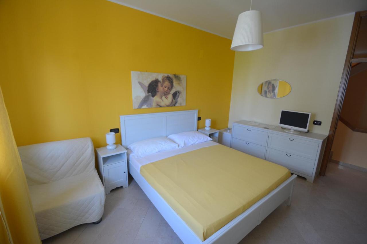 B&B La Baia Sea Rooms Bisceglie Exterior photo